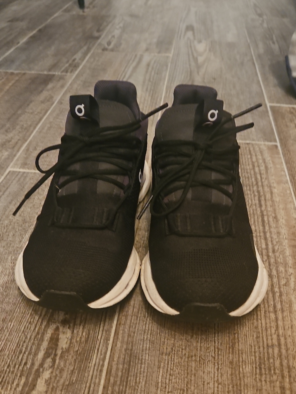 On Cloud Women’s Black Athletic Sneakers